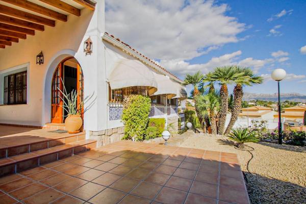 Casa independiente en calle Quevedo