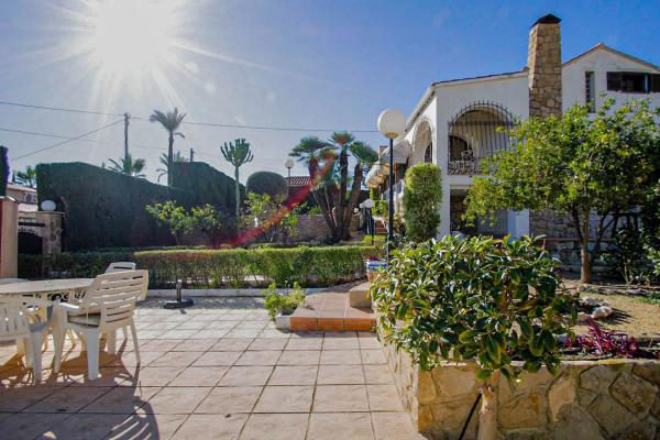 Casa independiente en calle Quevedo