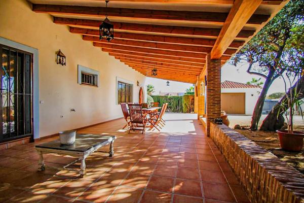 Casa independiente en calle Quevedo