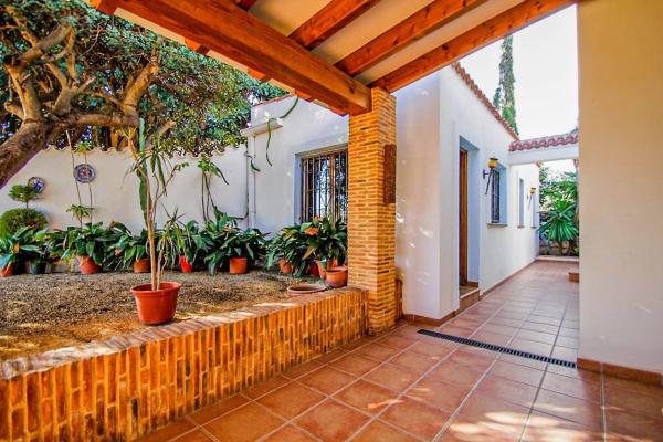 Casa independiente en calle Quevedo