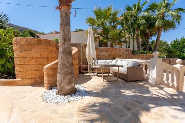 Casa independiente en calle Cormorà