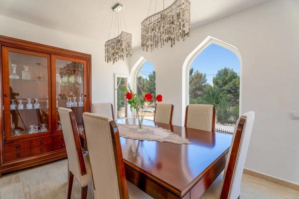 Casa independiente en calle Cormorà