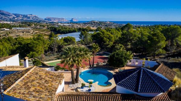 Casa independiente en calle Pintor Rembrandt, 29