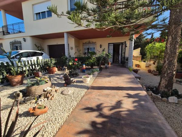 Casa independiente en calle Pegàs