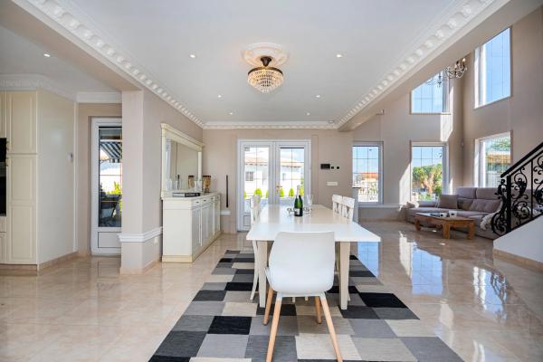 Casa independiente en calle Hércules