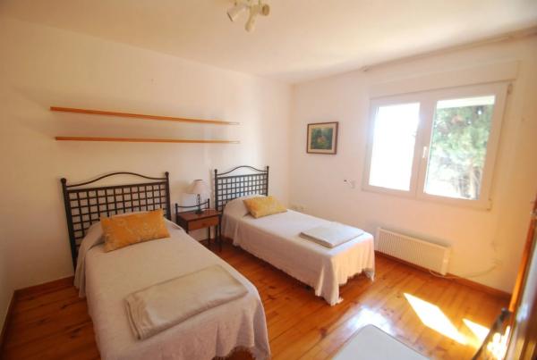 Casa independiente en calle Montseny