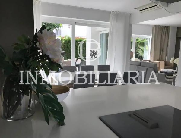 Casa independiente en calle Els Ares