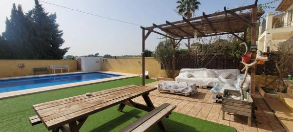 Casa independiente en avenida del Captivador