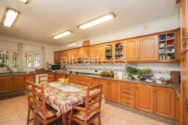 Casa independiente en calle Eurin