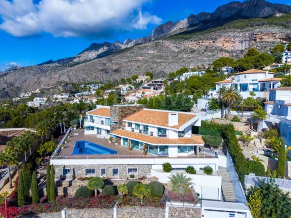 Casa independiente en avenida Principal, 60