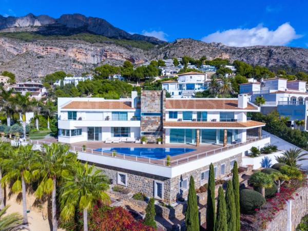 Casa independiente en avenida Principal, 60