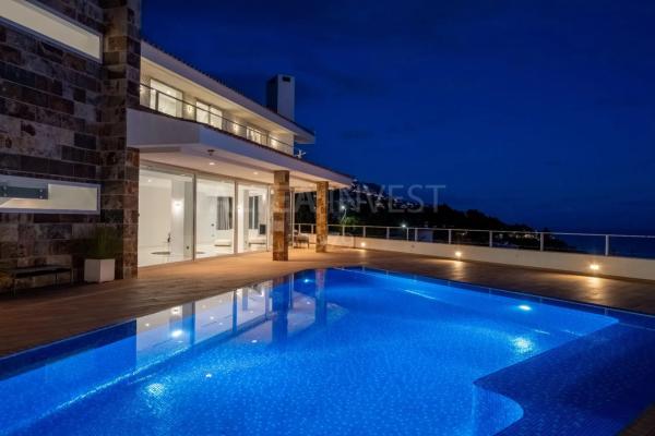 Casa independiente en avenida Principal, 60