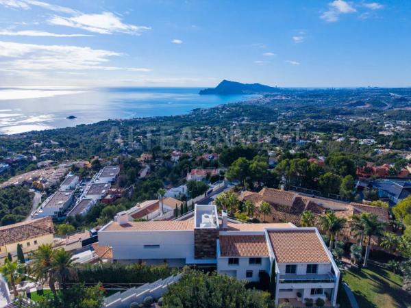 Casa independiente en avenida Principal, 60