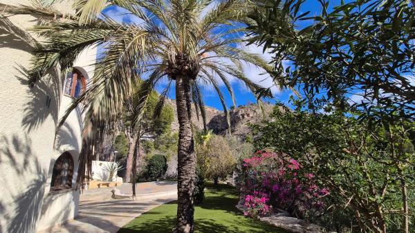 Casa independiente en calle l'Aitana