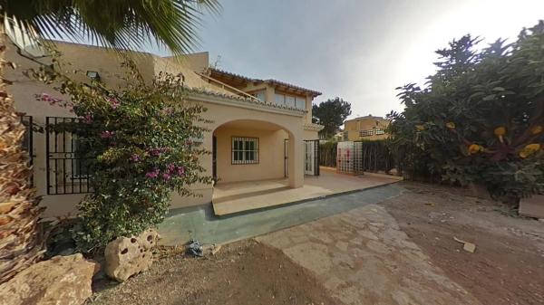 Chalet pareado en avenida Europa