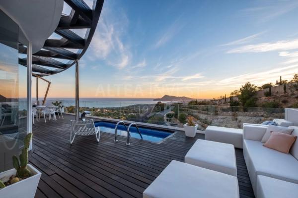 Casa independiente en calle Sondeo-s.a. II, 18