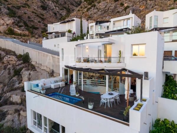 Casa independiente en calle Sondeo-s.a. II, 18