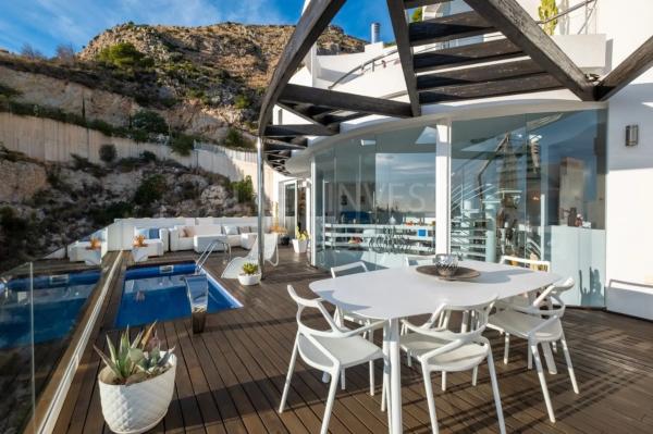 Casa independiente en calle Sondeo-s.a. II, 18