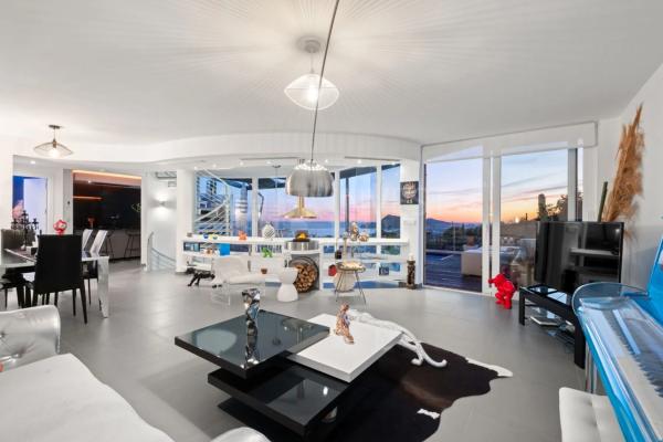 Casa independiente en calle Sondeo-s.a. II, 18