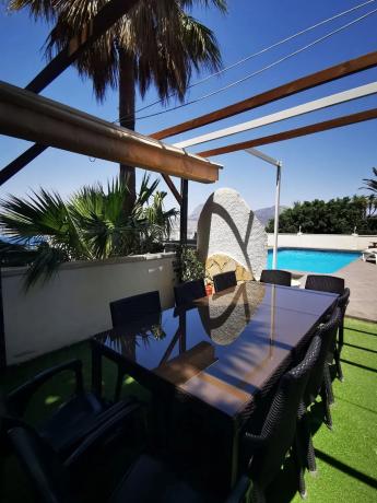 Casa independiente en calle Hawai