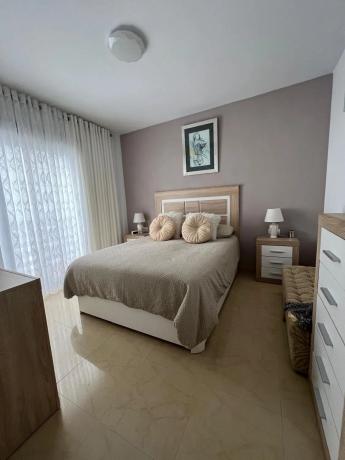 Casa independiente en avenida de París