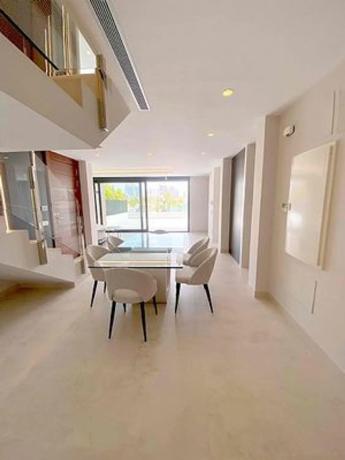 Chalet adosado en calle la Cala