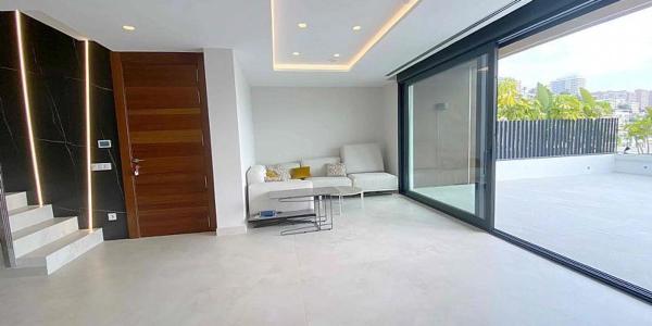 Chalet adosado en calle la Cala