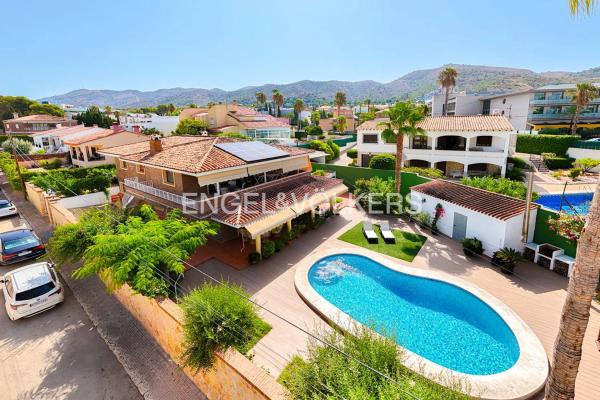 Casa independiente en avenida Doctor Severo Ochoa, 24