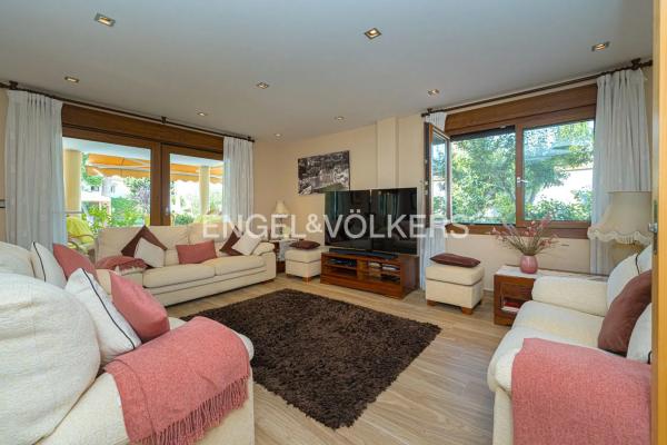 Casa independiente en avenida Doctor Severo Ochoa, 24