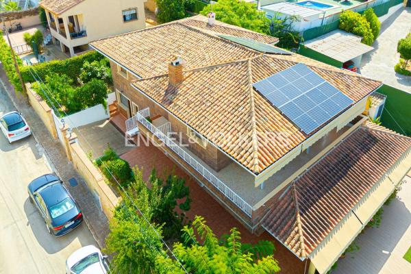 Casa independiente en avenida Doctor Severo Ochoa, 24