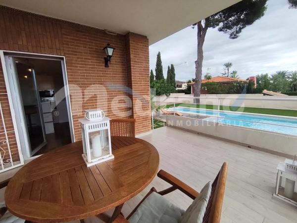 Casa independiente en calle Sorolla s/n