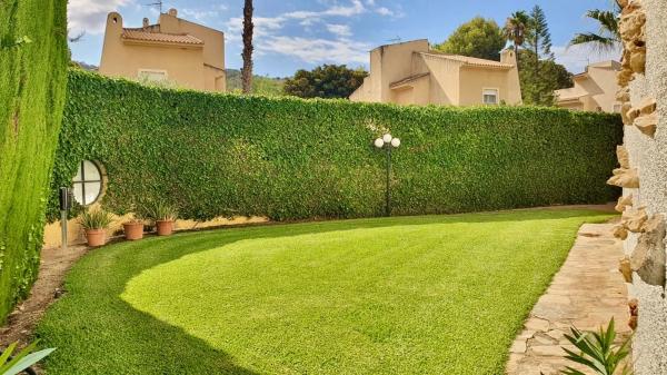 Casa independiente en avenida de Estocolmo, 5