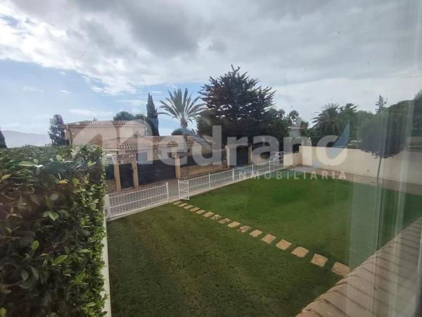 Casa independiente en calle Sorolla s/n