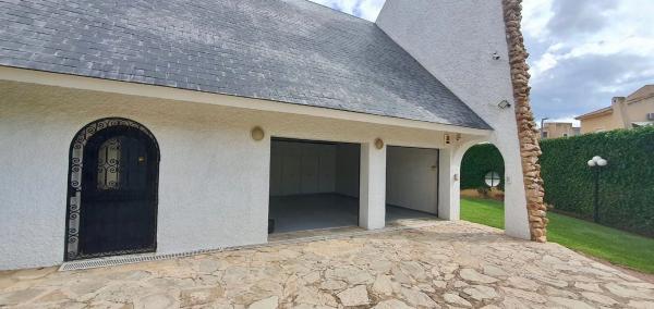 Casa independiente en avenida de Estocolmo, 5