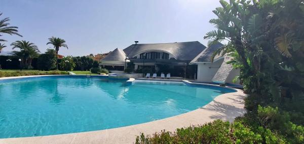 Casa independiente en avenida de Estocolmo, 5