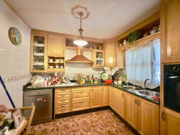 Chalet adosado en avenida de Inglaterra, 8