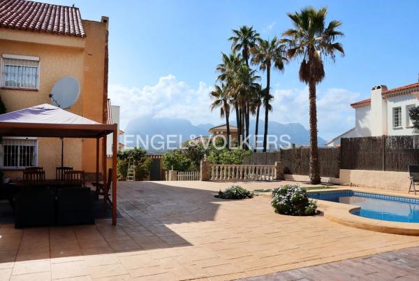 Chalet adosado en calle Rumanía