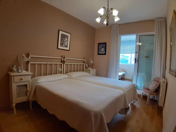 Chalet adosado en avenida de Malta, 10