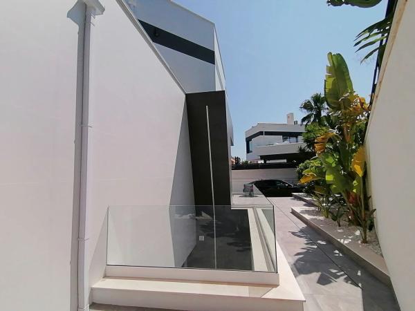 Casa independiente en calle Metge Josep Pérez Fuster, 4