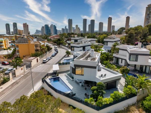 Casa independiente en avenida Nicaragua