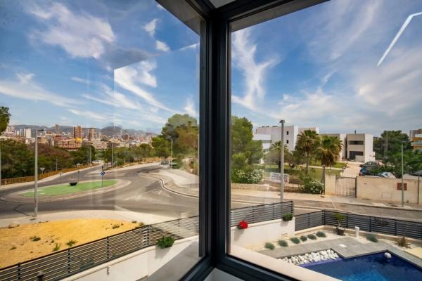 Casa independiente en avenida Nicaragua