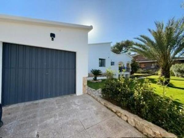 Casa independiente en calle Rumanía