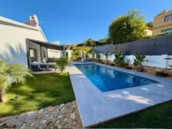 Casa independiente en calle Rumanía