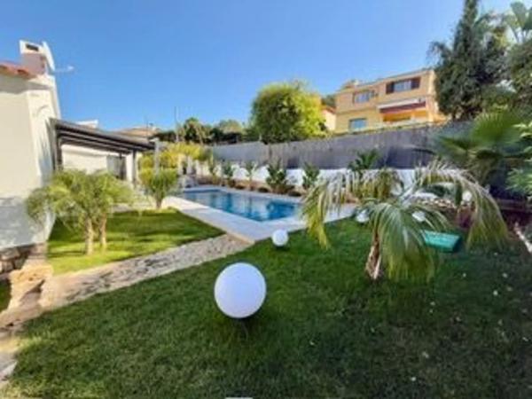 Casa independiente en calle Rumanía