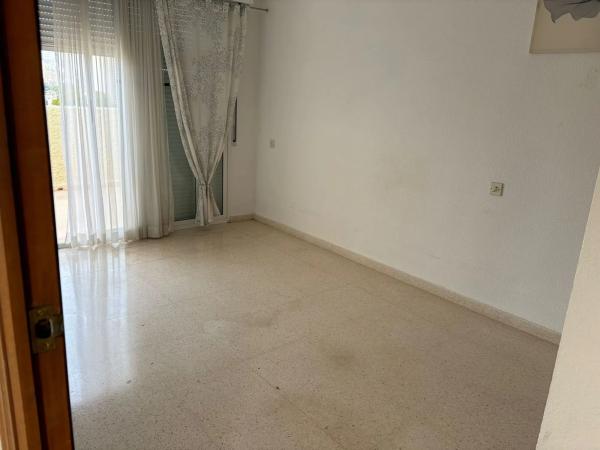 Casa independiente en calle Varsovia