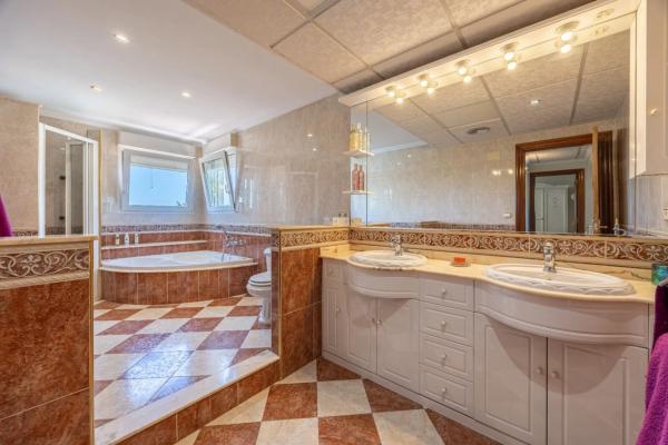 Chalet en calle Sorolla