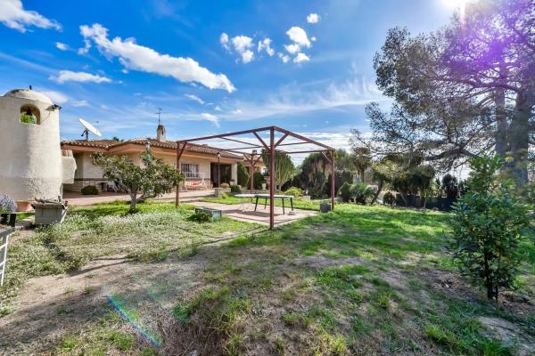 Chalet en Pueblo Levante