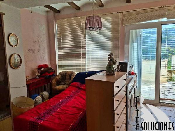 Chalet adosado en de la constitución