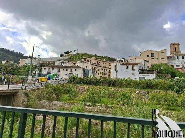 Chalet adosado en de la constitución