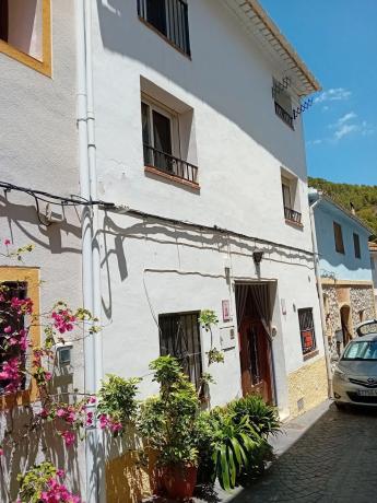 Casa de pueblo en calle dels Ferrers, 12